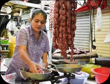 People selling and buying